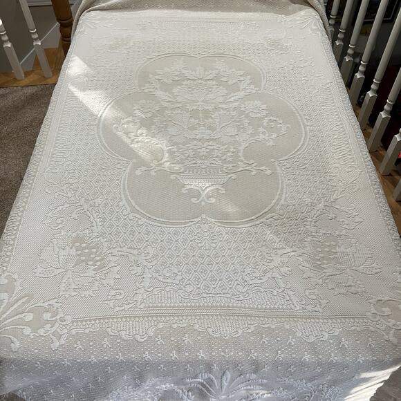 Vintage Bates Mill Ivory Limited Run Abigail Adams Matelasse Twin Bedspread - Picture 4 of 11